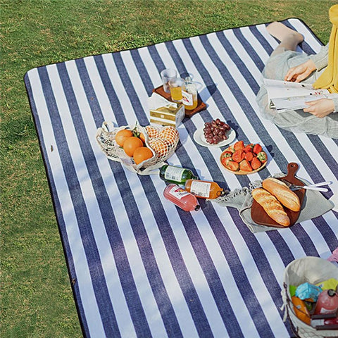 1409 150x200cm Portable Outdoor Moisture-proof Picnic Mat Camping Hiking Lawn Mat Carpet