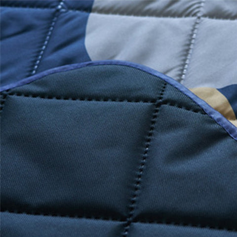 150x200cm Portable Moisture-proof Thicken Picnic Mat Outdoor Camping Carpet with Webbing Strap