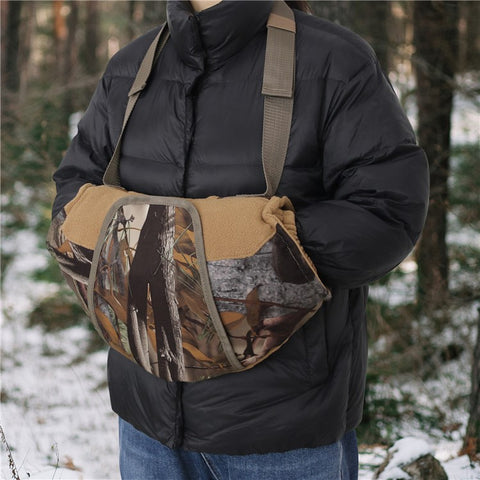 850908 47x27cm Camouflage Hand Muff with Clear Window for Winter Hunting