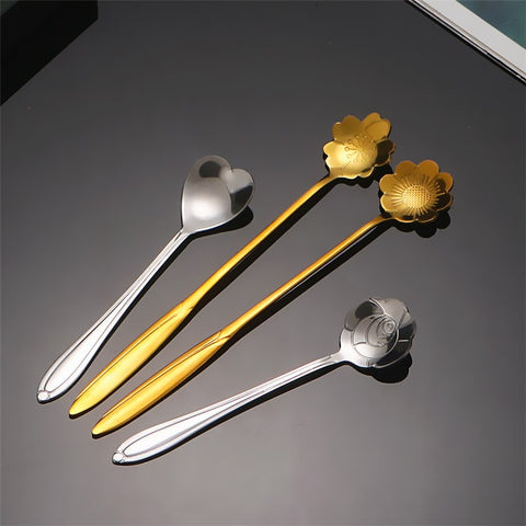 4PCS / Set 12.4-12.6cm Stainless Steel Flower Shape Spoons Coffee Mixing Ice Cream Dessert Spoons