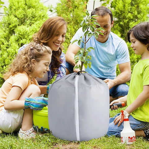 Potted Plant Winter Protection Cover Frost Guard Bag with Drawstring and Zipper, 65x70cm