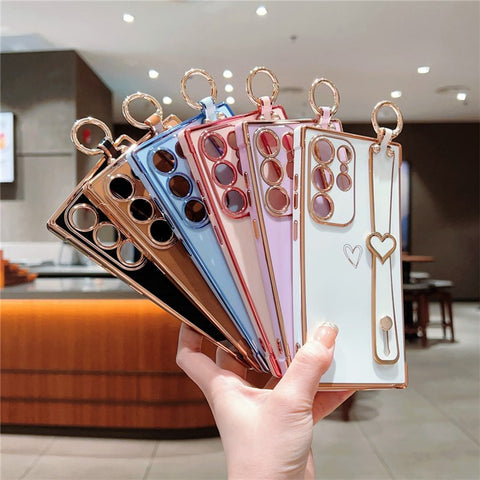 For Samsung Galaxy S24 Ultra Case Electroplated Heart Pattern TPU Phone Back Cover with Wristband Kickstand