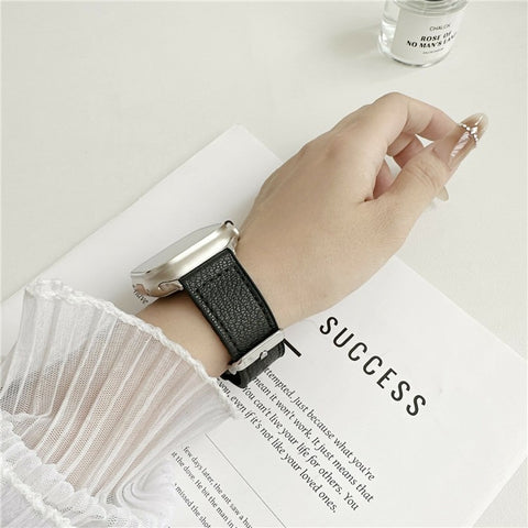 Watch Band For Apple Watch Ultra 3 2 1 49mm / Series 11 10 46mm / 9 8 7 45mm / SE3 SE2 SE 6 5 4 44mm / 3 2 1 42mm Silicone Leather Coated Wrist Strap