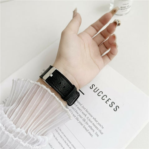 Watch Band For Apple Watch Ultra 3 2 1 49mm / Series 11 10 46mm / 9 8 7 45mm / SE3 SE2 SE 6 5 4 44mm / 3 2 1 42mm Silicone Leather Coated Wrist Strap