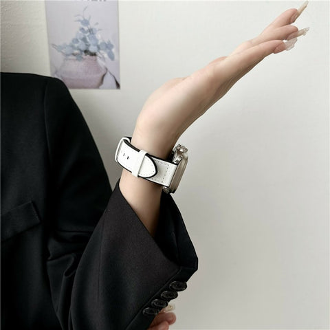 Watch Band For Apple Watch Ultra 3 2 1 49mm / Series 11 10 46mm / 9 8 7 45mm / SE3 SE2 SE 6 5 4 44mm / 3 2 1 42mm Silicone Leather Coated Wrist Strap