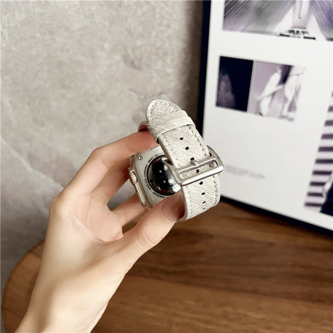 Leather Watchband For Apple Watch Series 11 10 42mm / 9 8 7 41mm / SE3 SE2 SE 6 5 4 40mm / 3 2 1 38mm Wrist Strap Replacement