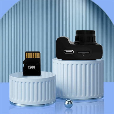 D7 0.96 Inch Screen Mini Digital Camera Built In Filters HD Photo Video Recording Retro Camera (with 32G TF Card)