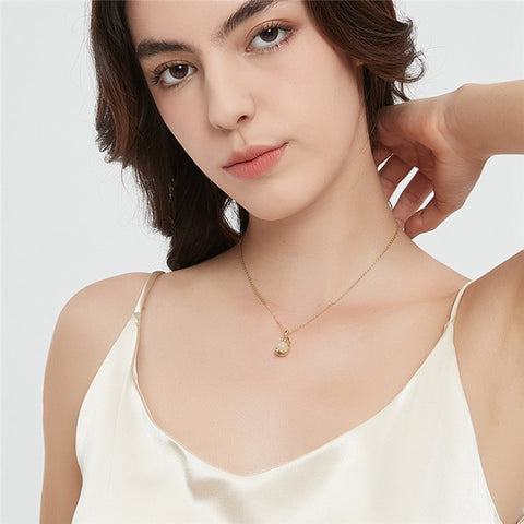 YISIXICI XL13140056 Lucky Necklace Chinese Dragon Hug Pearl Neck Jewelry Women's Birthday Gift